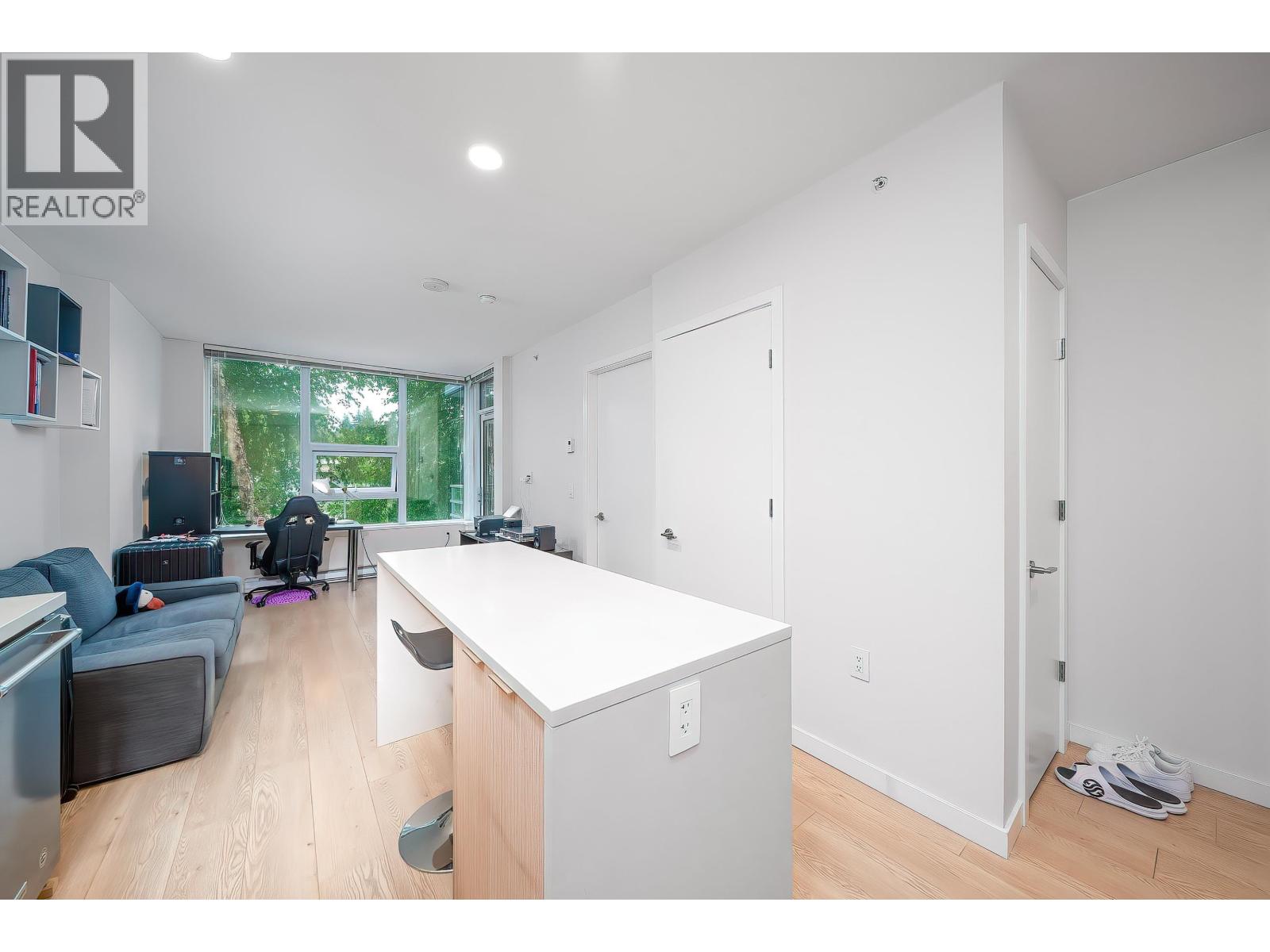 304 530 Whiting Way, Coquitlam, British Columbia  V3J 0J4 - Photo 12 - R3109090