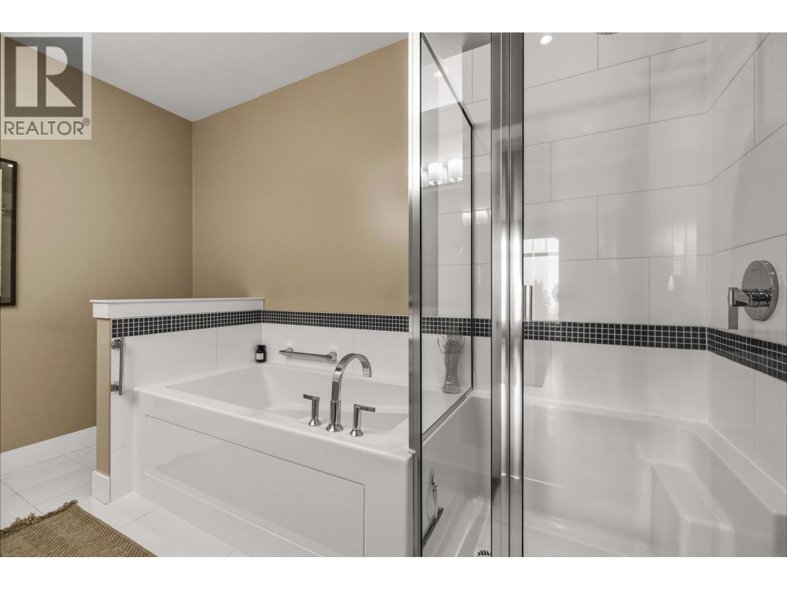 125 3458 Burke Village Promenade, Coquitlam, British Columbia  V3E 0J1 - Photo 19 - R3101759