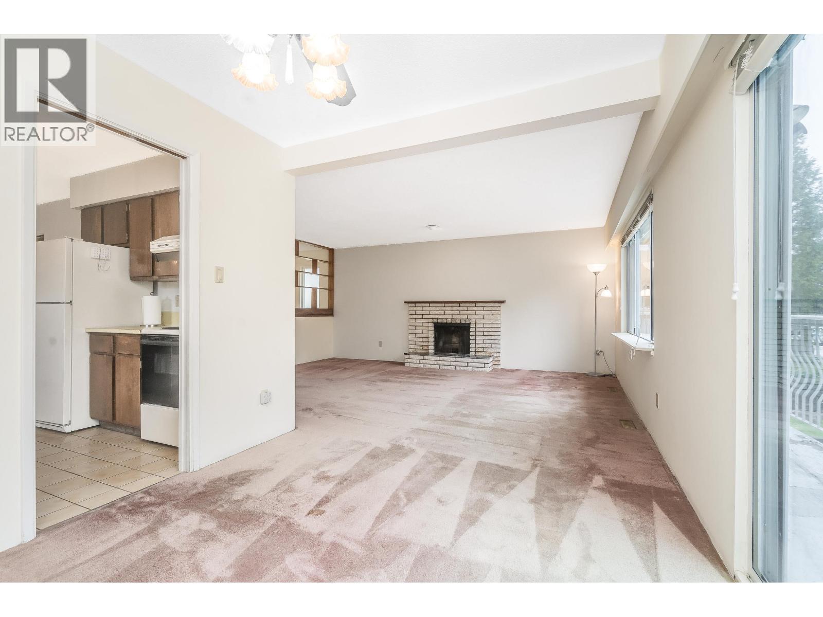 8228 Wedgewood Street, Burnaby, British Columbia  V3N 1C4 - Photo 11 - R3099872