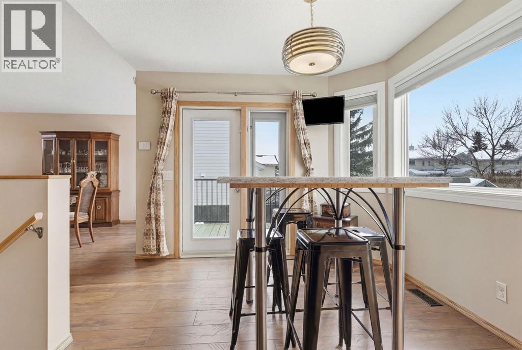 9 Harvest Glen Way NE, Calgary, Alberta  T3K 4J2 - Photo 10 - A2299926