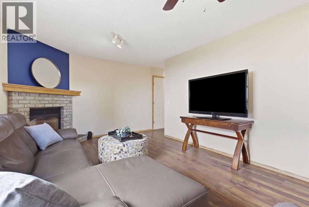 9 Harvest Glen Way NE, Calgary, Alberta  T3K 4J2 - Photo 6 - A2299926