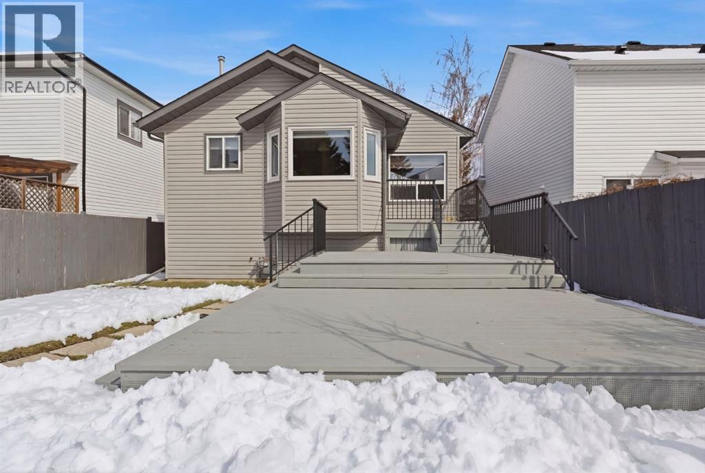 9 Harvest Glen Way NE, Calgary, Alberta  T3K 4J2 - Photo 31 - A2299926