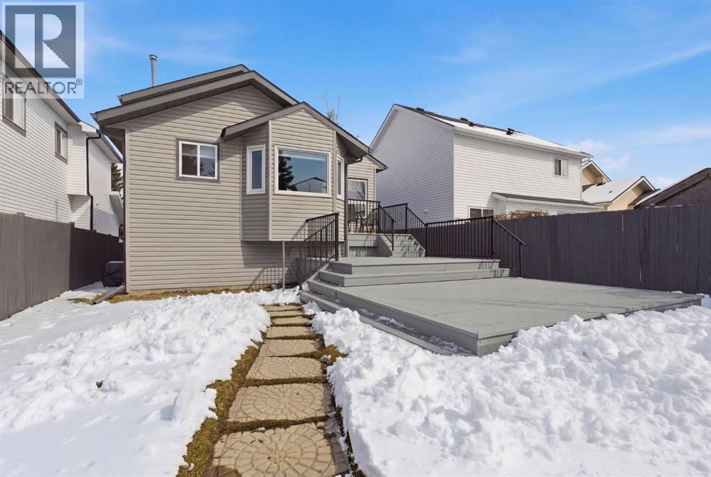 9 Harvest Glen Way NE, Calgary, Alberta  T3K 4J2 - Photo 33 - A2299926