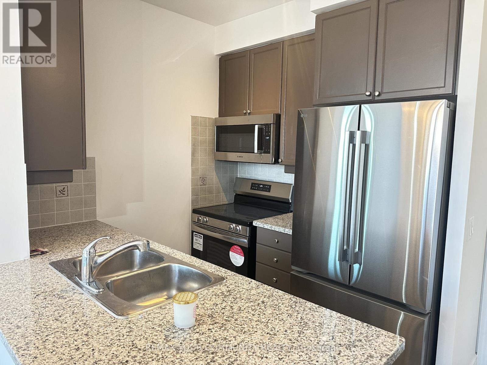 Ph14 - 15 Greenview Avenue, Toronto, Ontario  M2M 4M7 - Photo 7 - C12977448