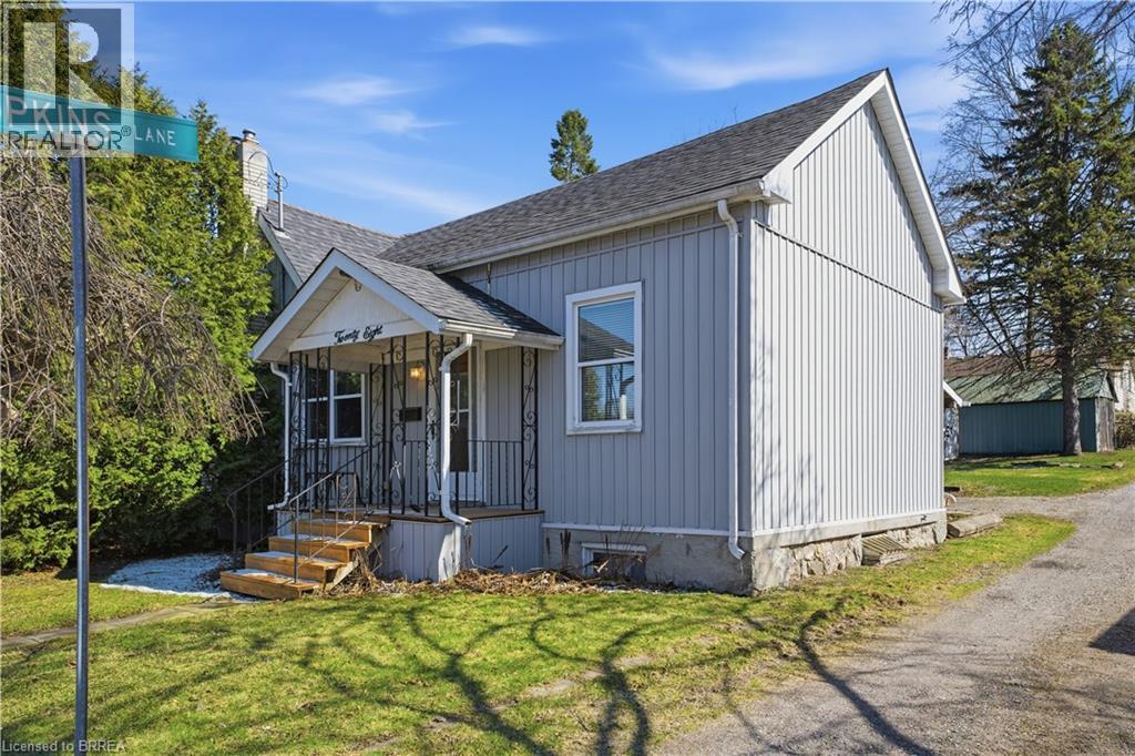 28 Wellington Street, Paris, Ontario  N3L 1S7 - Photo 3 - 40818999