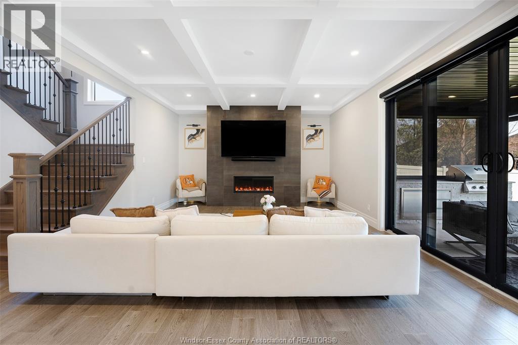 256 Xavier Circle, Lakeshore, Ontario  N0R 1A0 - Photo 7 - 26007633