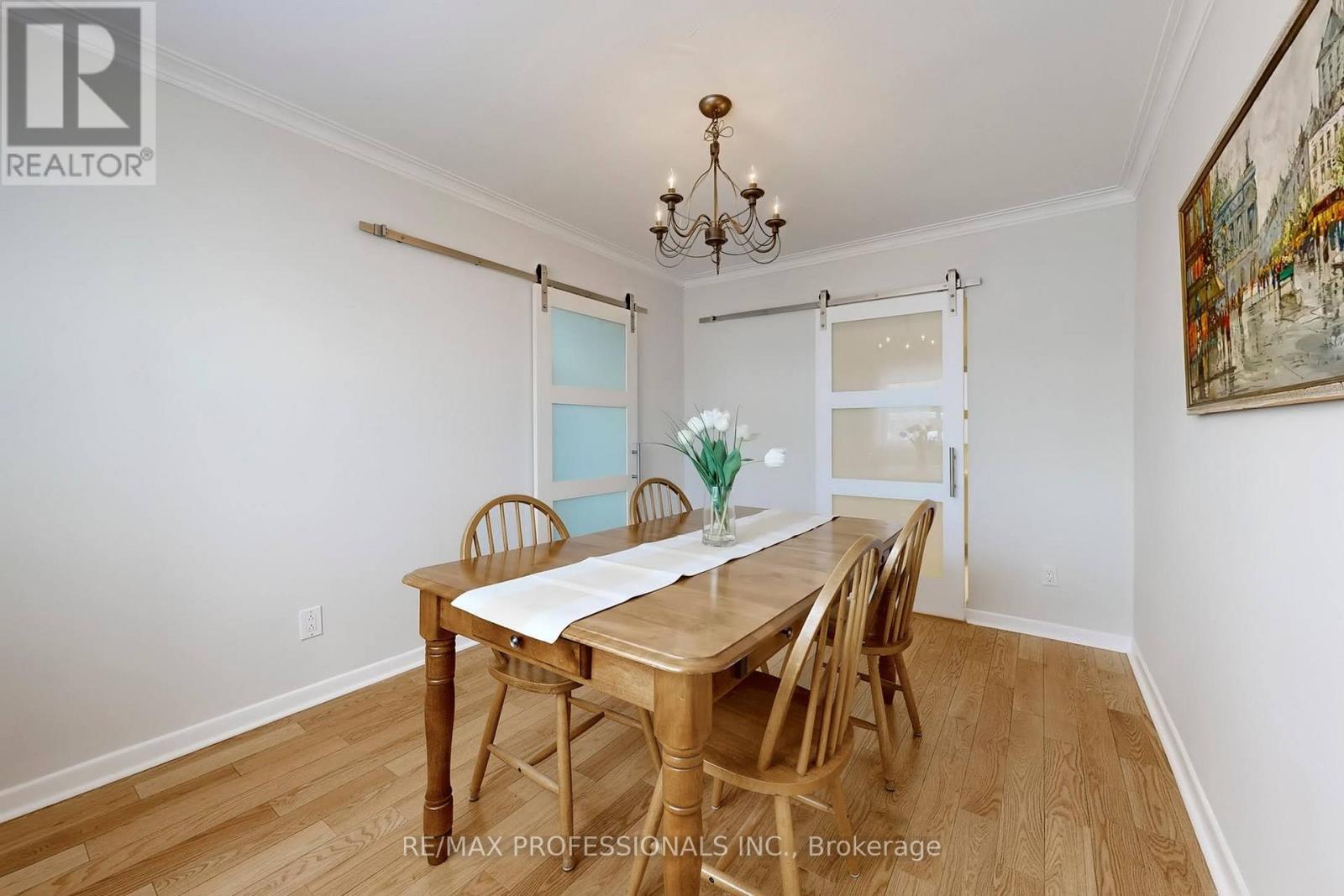 134 Giltspur Drive, Toronto, Ontario  M3L 1M9 - Photo 9 - W12978320