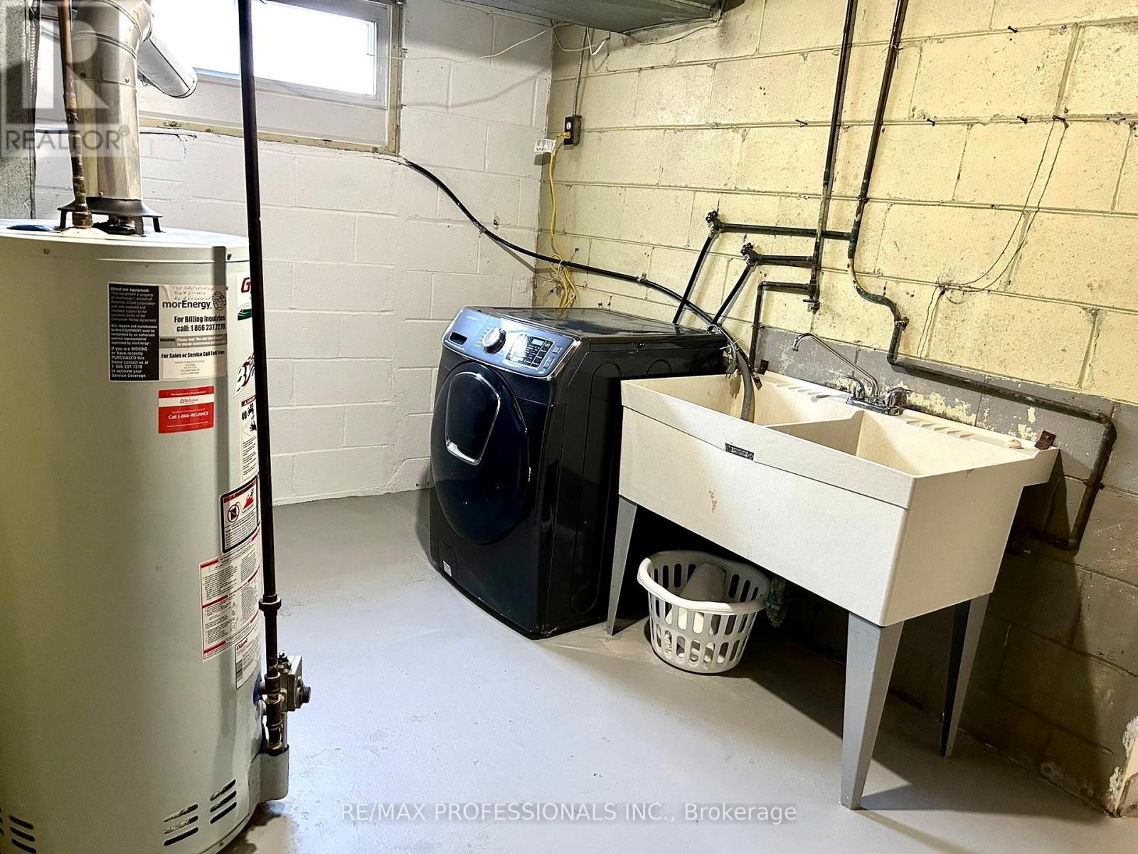 134 Giltspur Drive, Toronto, Ontario  M3L 1M9 - Photo 24 - W12978320