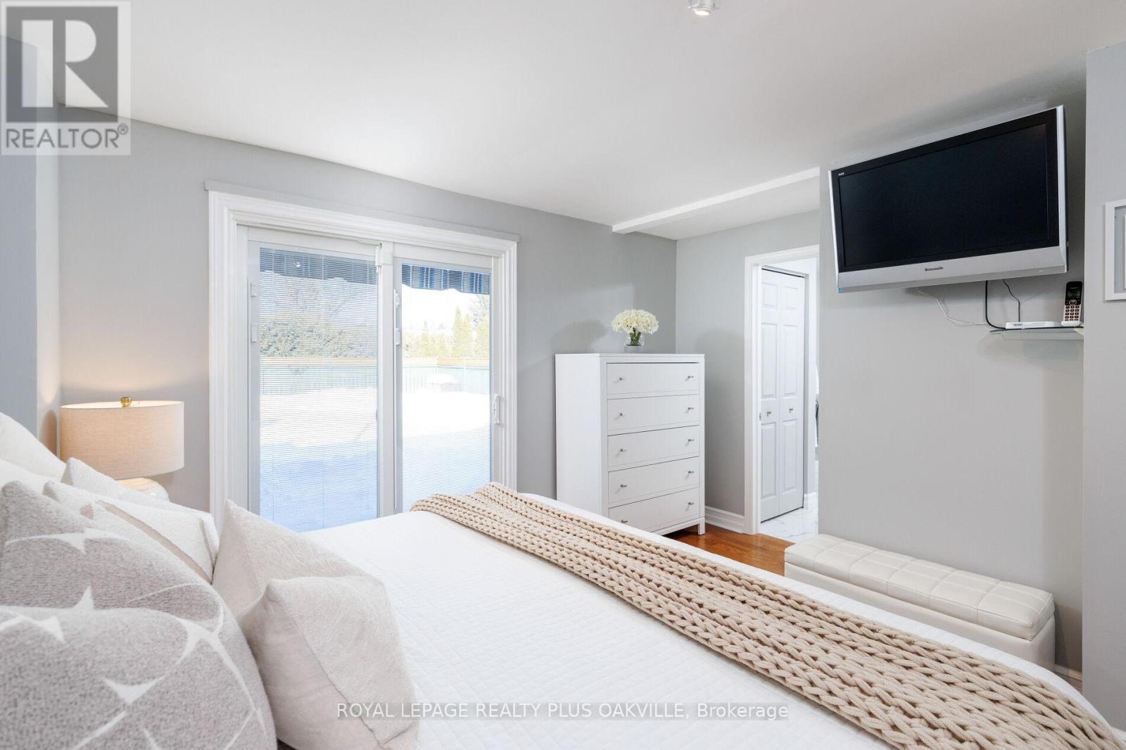 475 Sunset Drive, Oakville, Ontario  L6L 3N3 - Photo 25 - W12979494