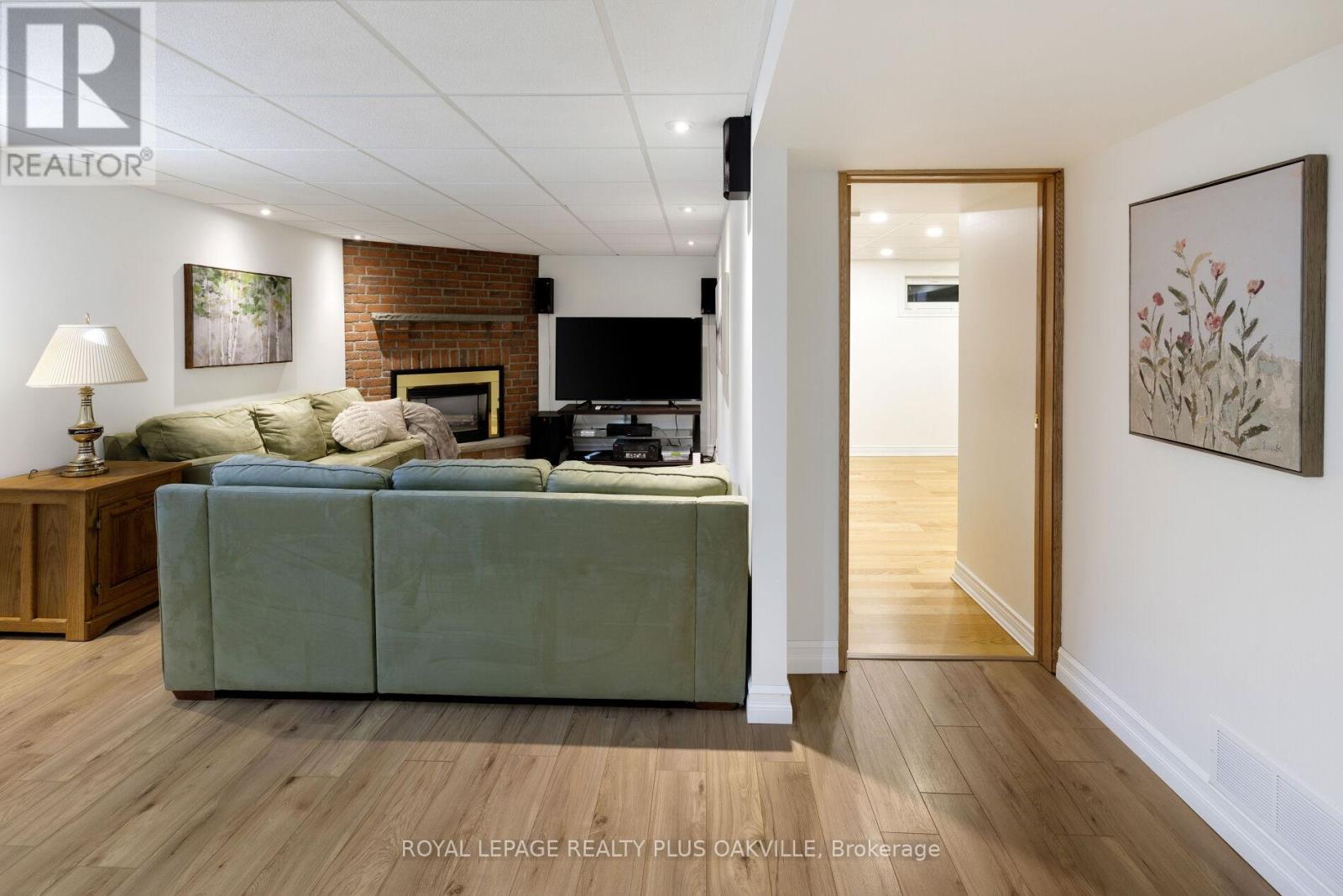 475 Sunset Drive, Oakville, Ontario  L6L 3N3 - Photo 35 - W12979494