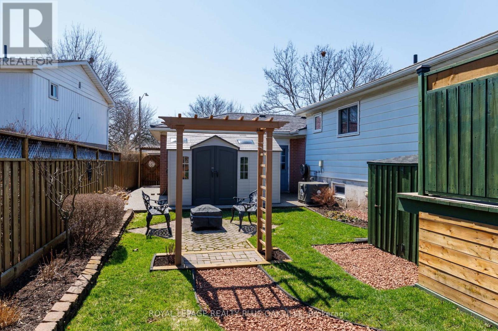 475 Sunset Drive, Oakville, Ontario  L6L 3N3 - Photo 46 - W12979494