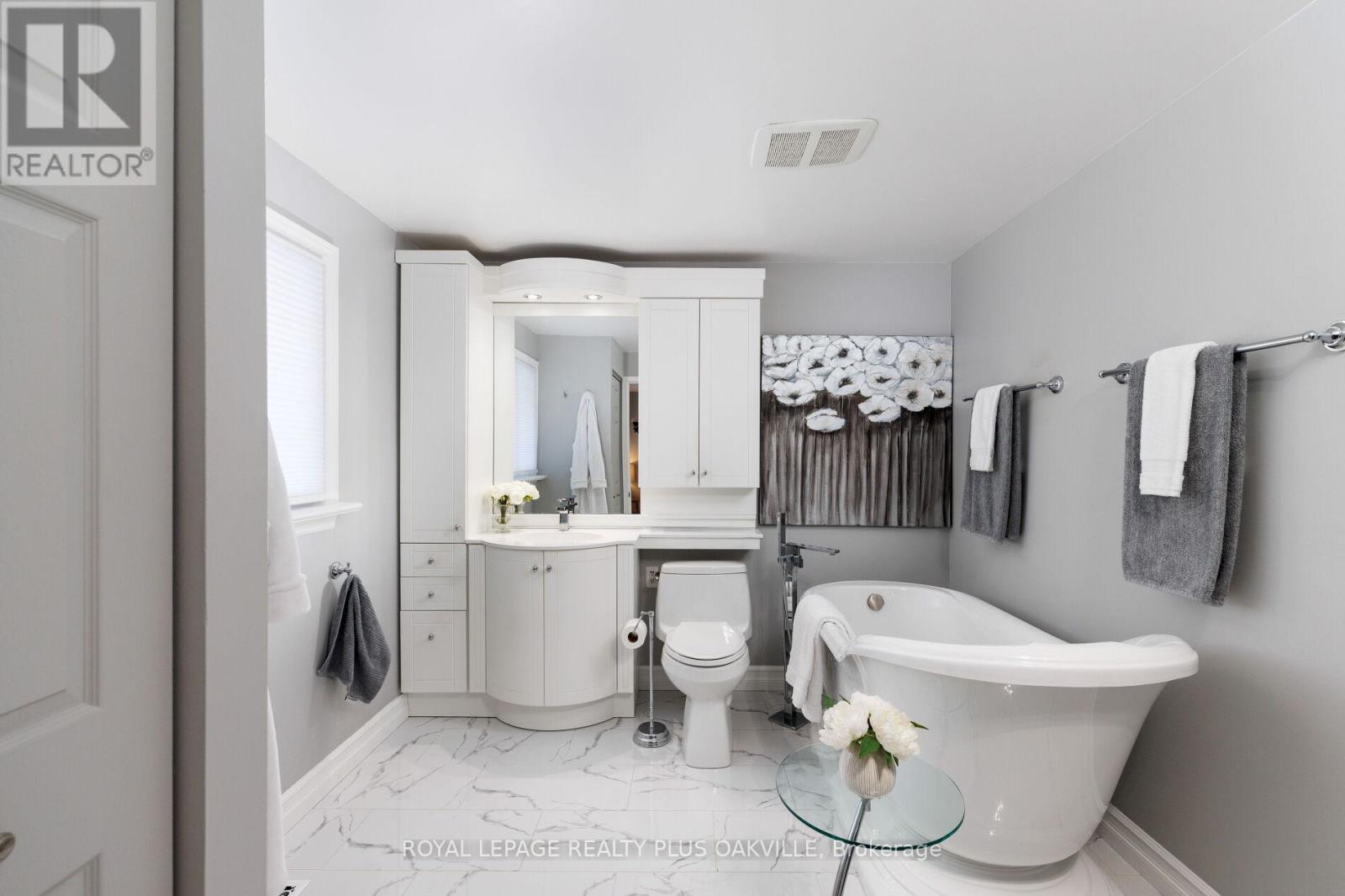 475 Sunset Drive, Oakville, Ontario  L6L 3N3 - Photo 26 - W12979494