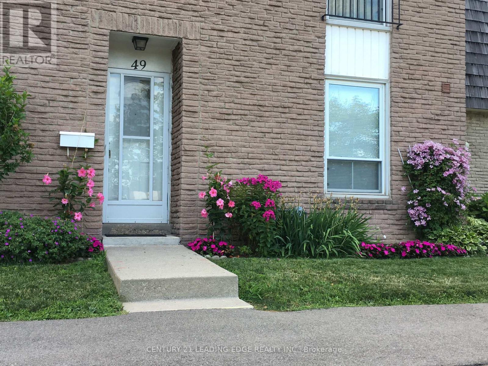 49 - 713 Burnhamthorpe Road, Toronto, Ontario  M9C 2Z6 - Photo 2 - W12904618