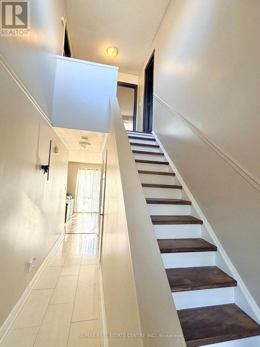 17 - 2755 Windwood Drive, Mississauga, Ontario  L5N 2C8 - Photo 5 - W12953320