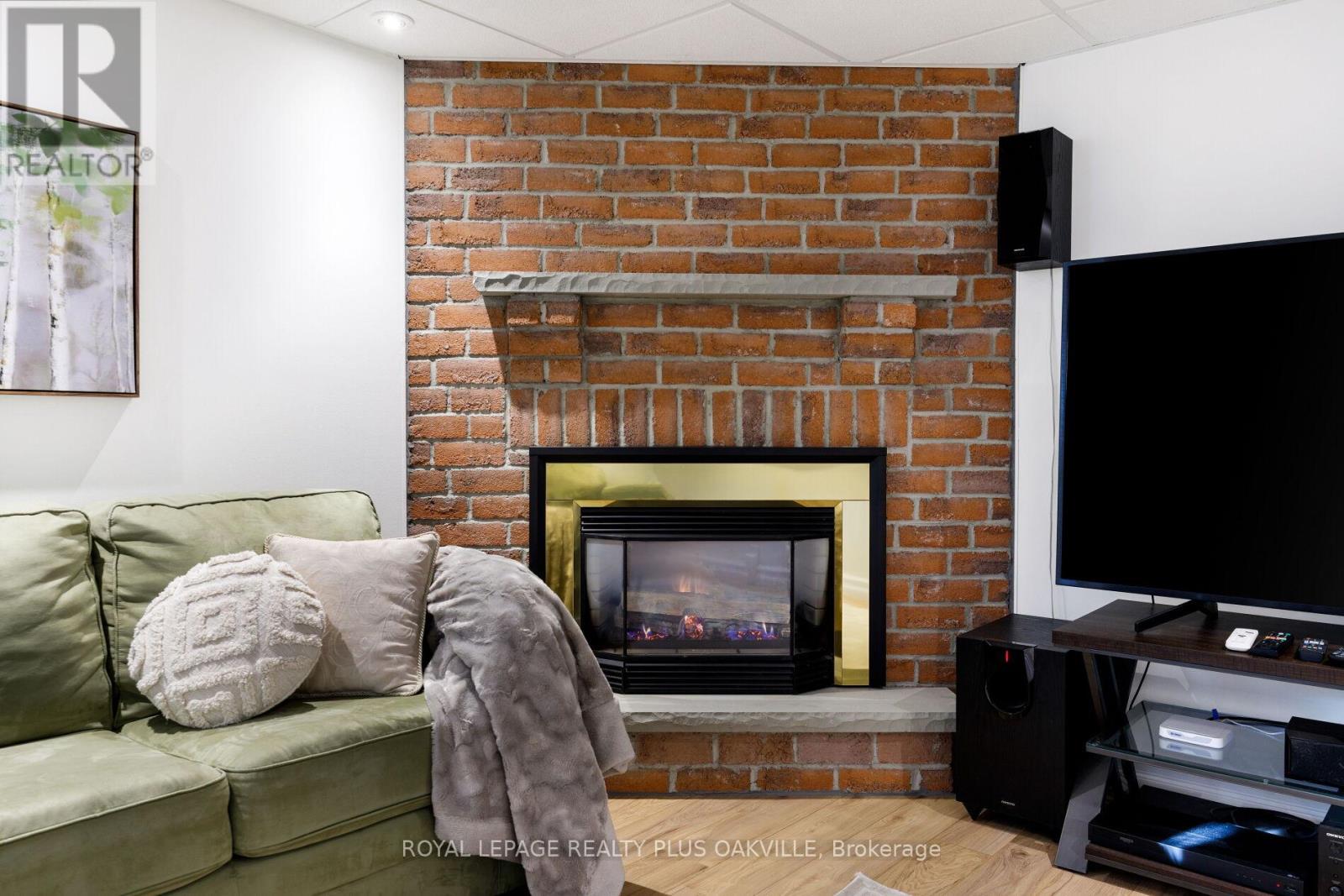 475 Sunset Drive, Oakville, Ontario  L6L 3N3 - Photo 33 - W12979494