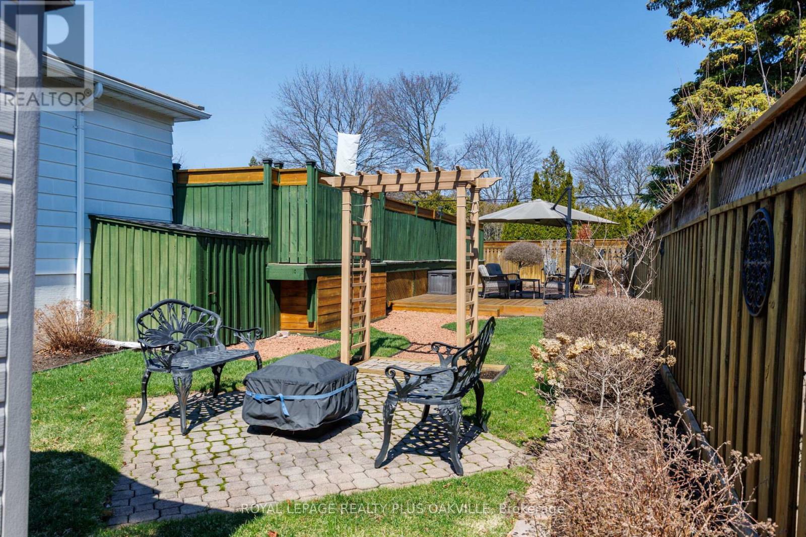 475 Sunset Drive, Oakville, Ontario  L6L 3N3 - Photo 47 - W12979494