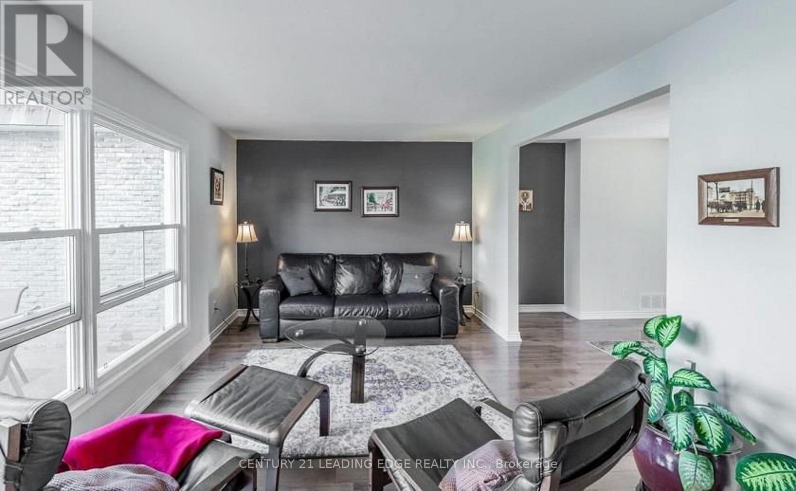 49 - 713 Burnhamthorpe Road, Toronto, Ontario  M9C 2Z6 - Photo 4 - W12904618