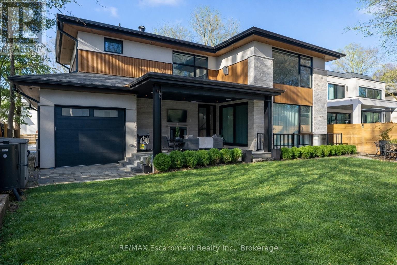 540 Patricia Drive, Oakville, Ontario  L6K 1M2 - Photo 39 - W12909578