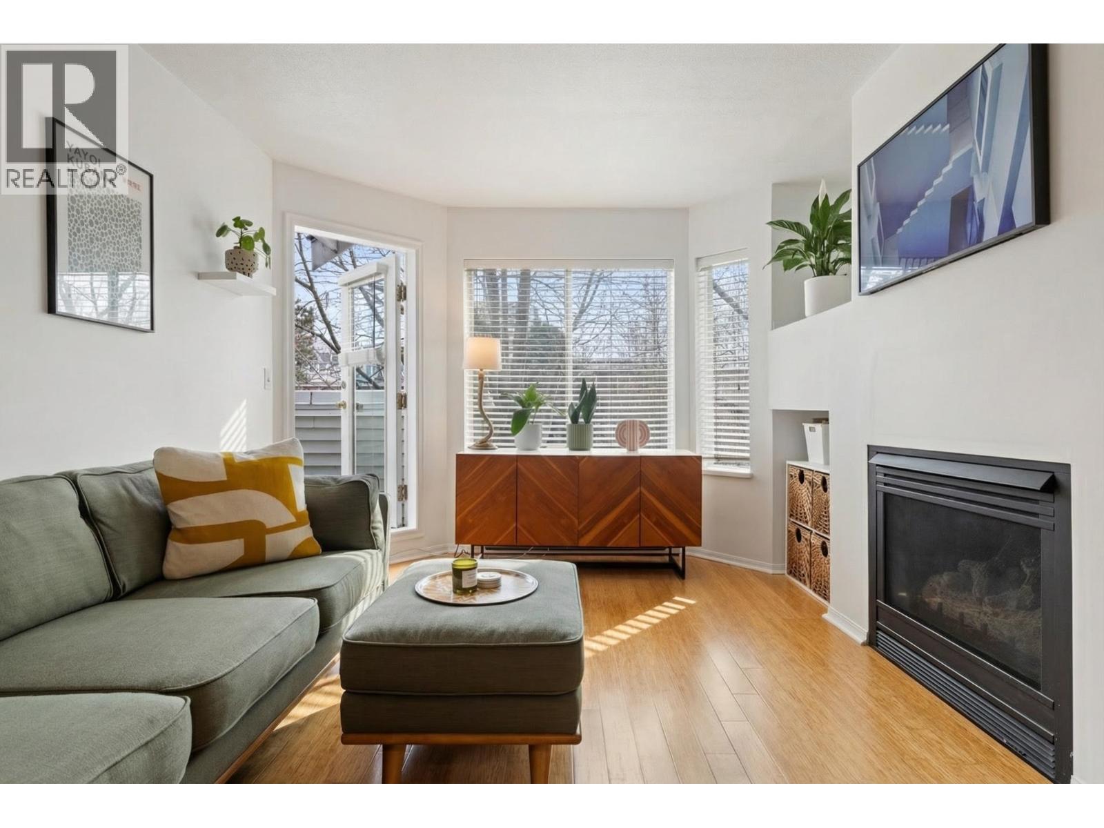 306 1723 Frances Street, Vancouver, British Columbia  V5L 1Z5 - Photo 3 - R3109494