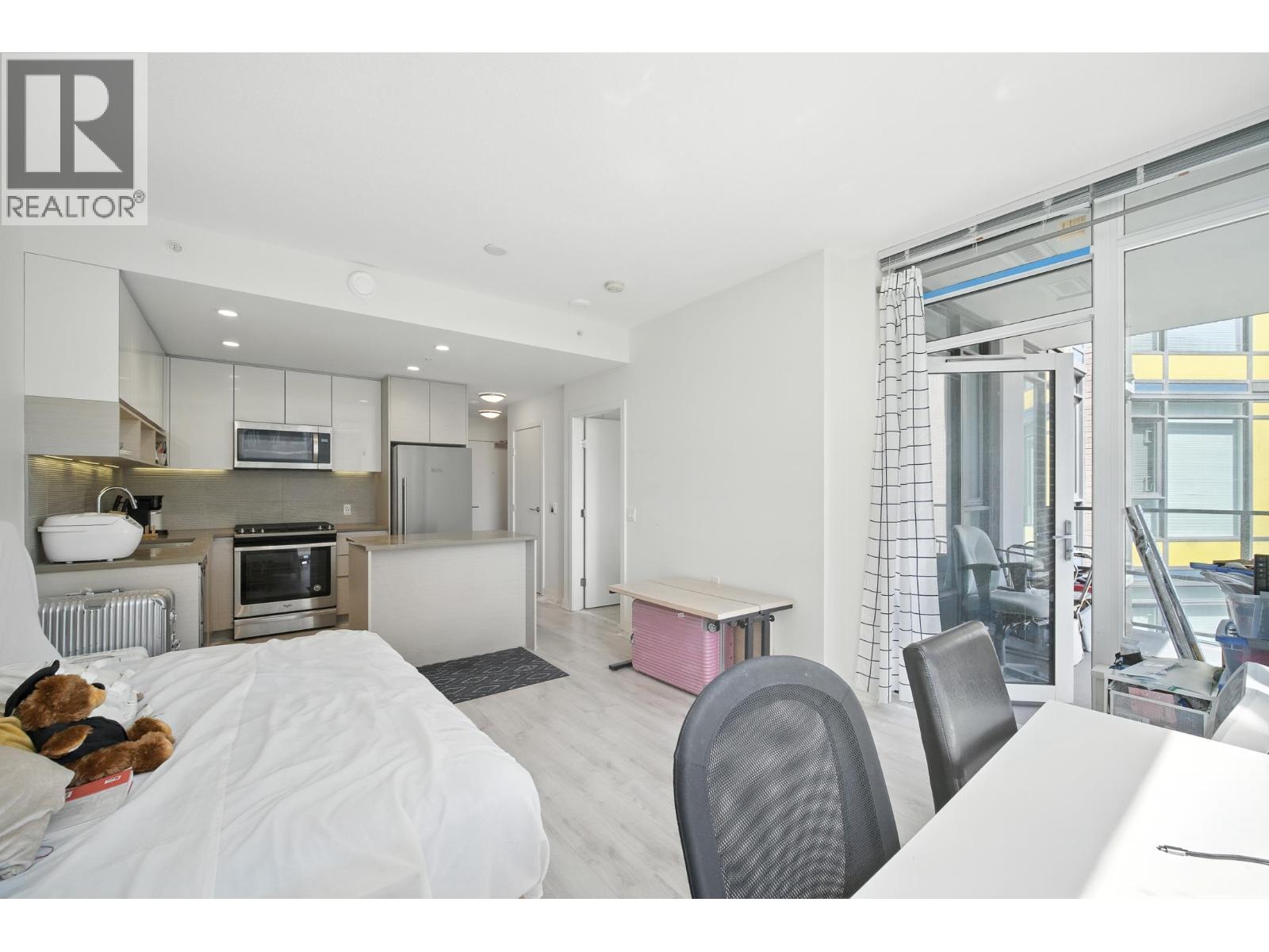 418 8850 University Crescent, Burnaby, British Columbia  V5A 0C8 - Photo 3 - R3109517