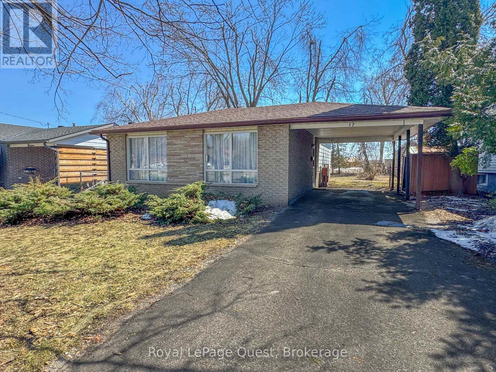 17 Rose Avenue, Orillia, Ontario  L3V 2N6 - Photo 2 - S12979838