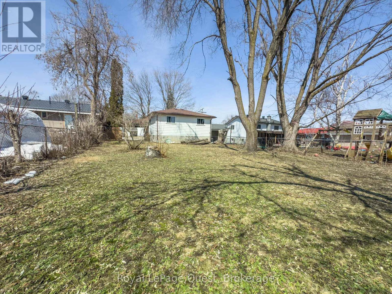 17 Rose Avenue, Orillia, Ontario  L3V 2N6 - Photo 6 - S12979838