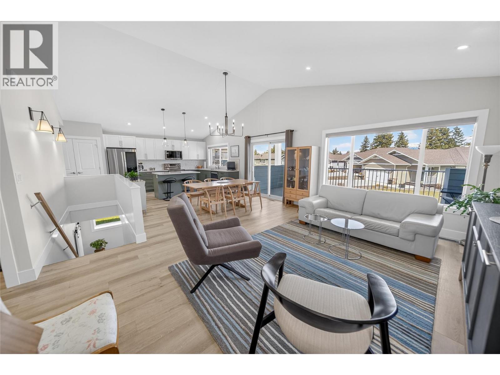 305 Legacy Lookout, Cranbrook, British Columbia V1C 0E4 - Photo 3 - 10368745