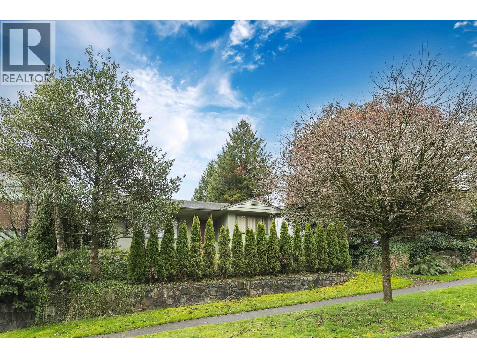 14 W 37th Avenue, Vancouver, British Columbia V5Y 2N1 - Photo 17 - R3109520