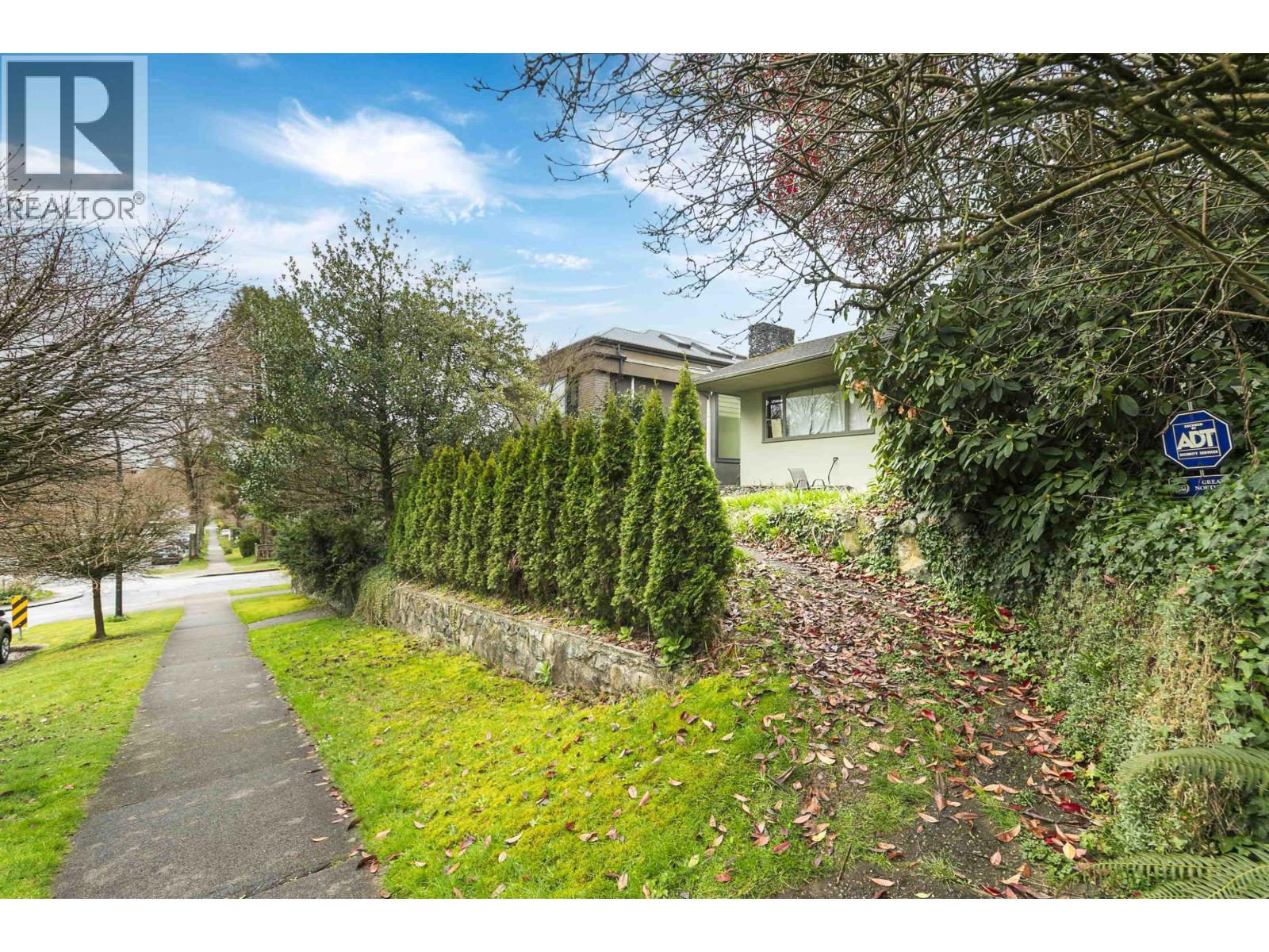 14 W 37th Avenue, Vancouver, British Columbia V5Y 2N1 - Photo 19 - R3109520