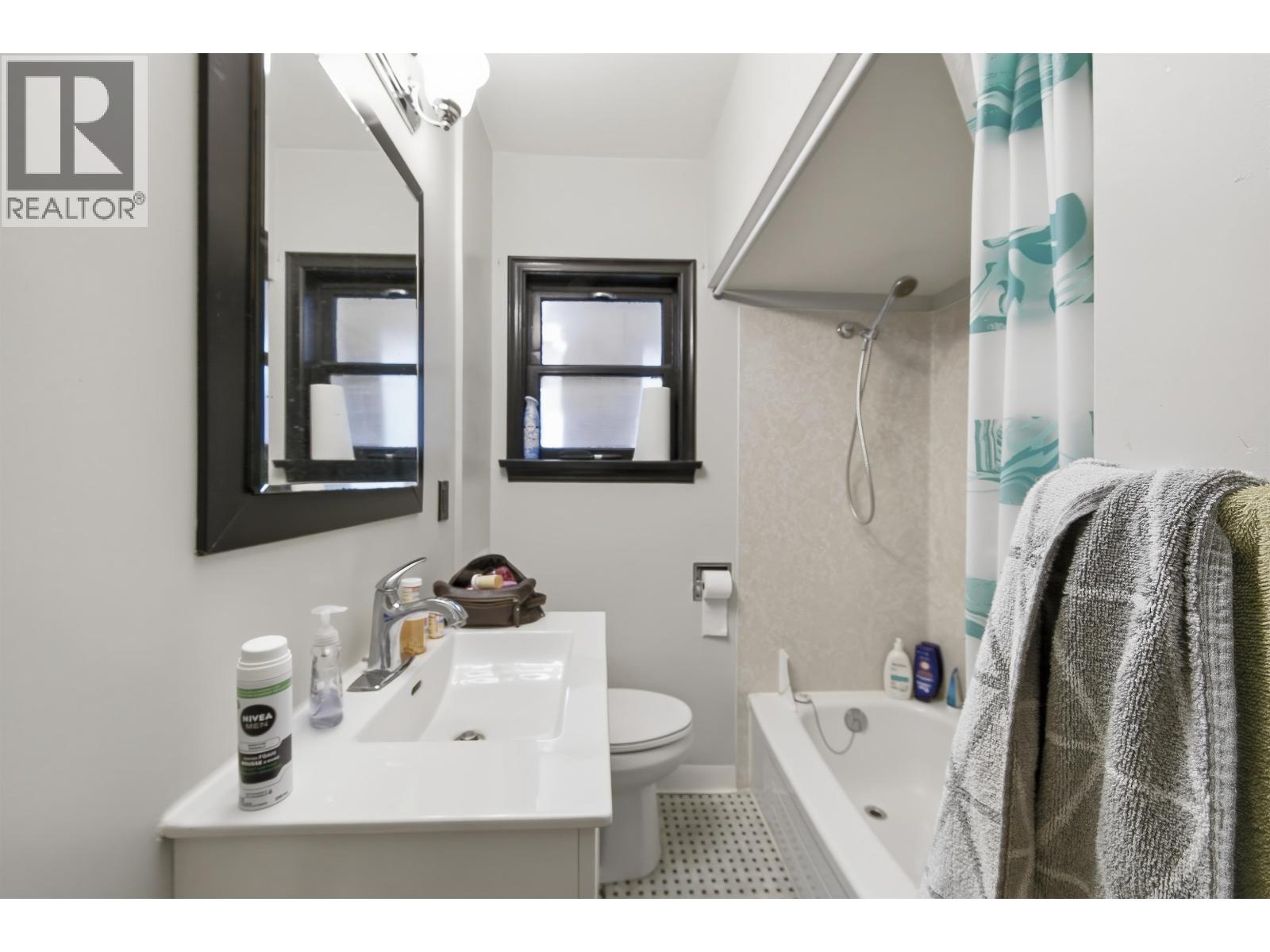 14 W 37th Avenue, Vancouver, British Columbia V5Y 2N1 - Photo 7 - R3109520