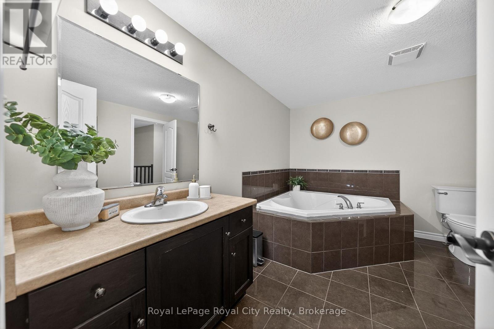 102 Edwards Street, Guelph, Ontario  N1E 0H8 - Photo 16 - X12979830