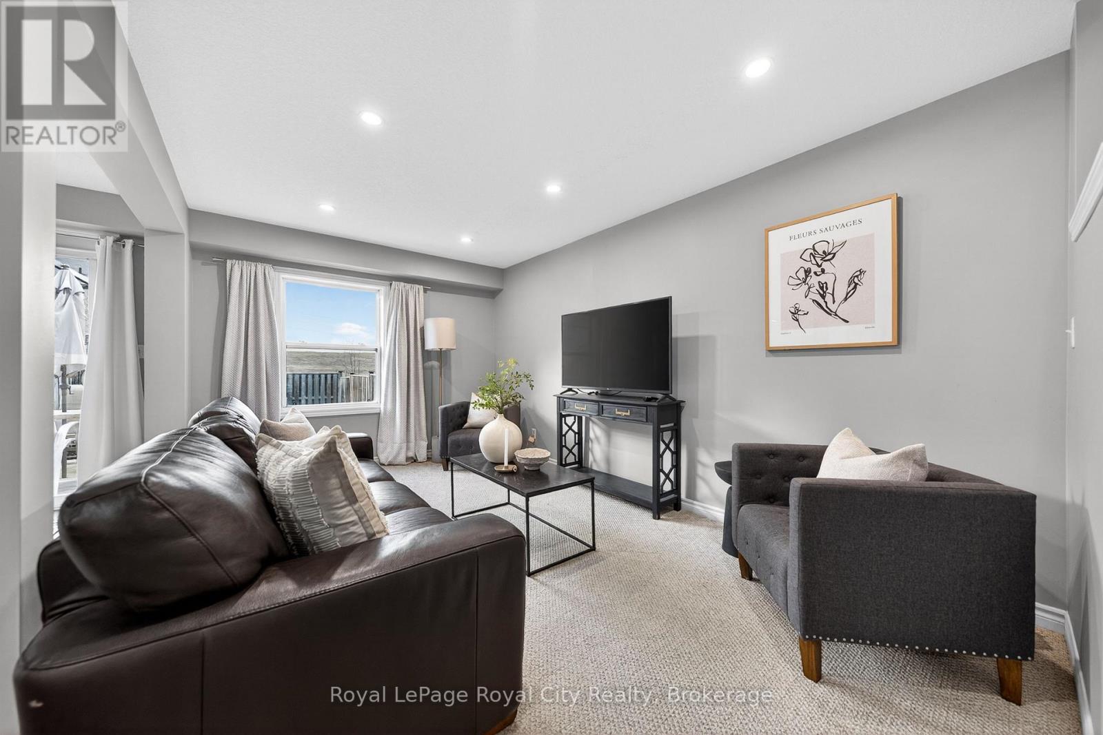 102 Edwards Street, Guelph, Ontario  N1E 0H8 - Photo 3 - X12979830