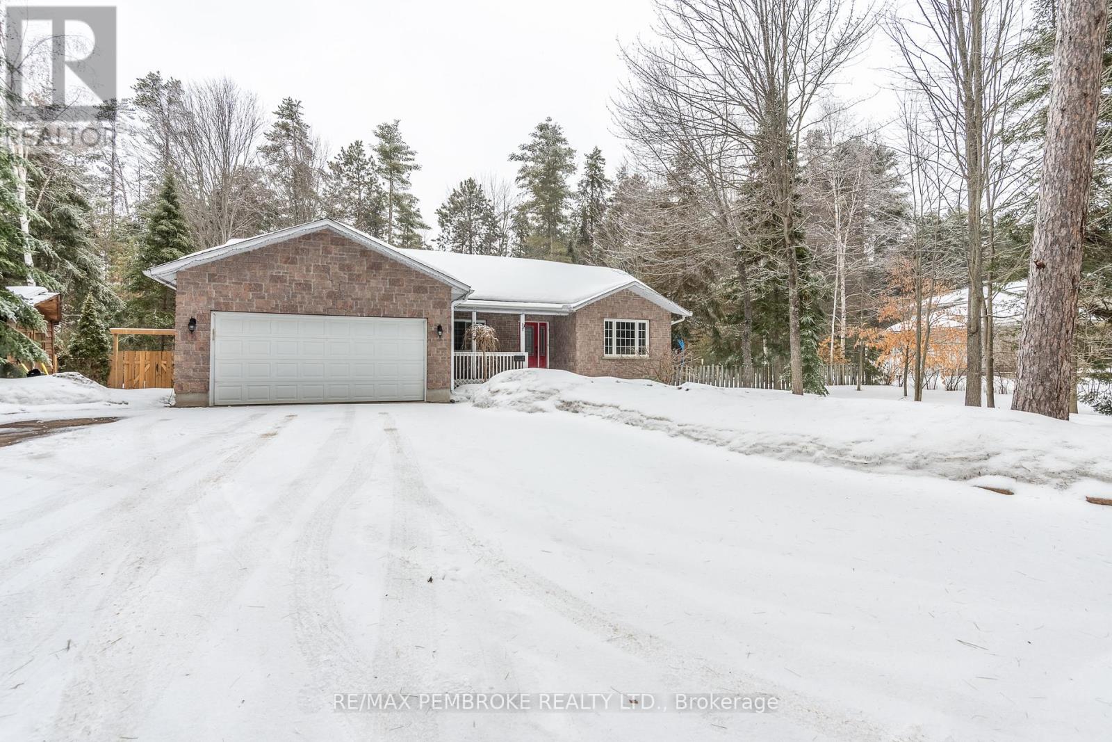 6 STEFFEN STREET, Petawawa, Ontario