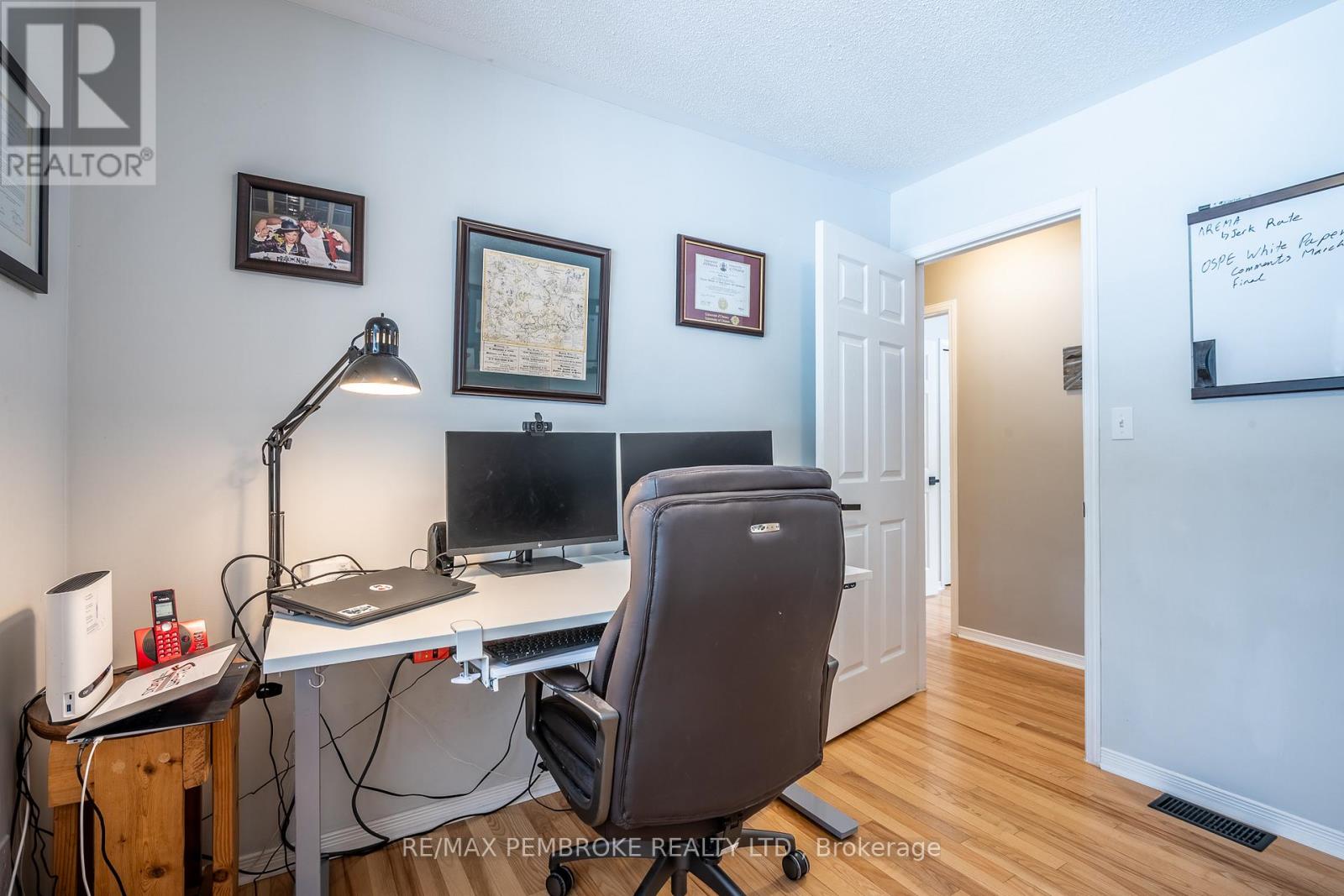 6 Steffen Street, Petawawa, Ontario  K8H 3L8 - Photo 16 - X12979842