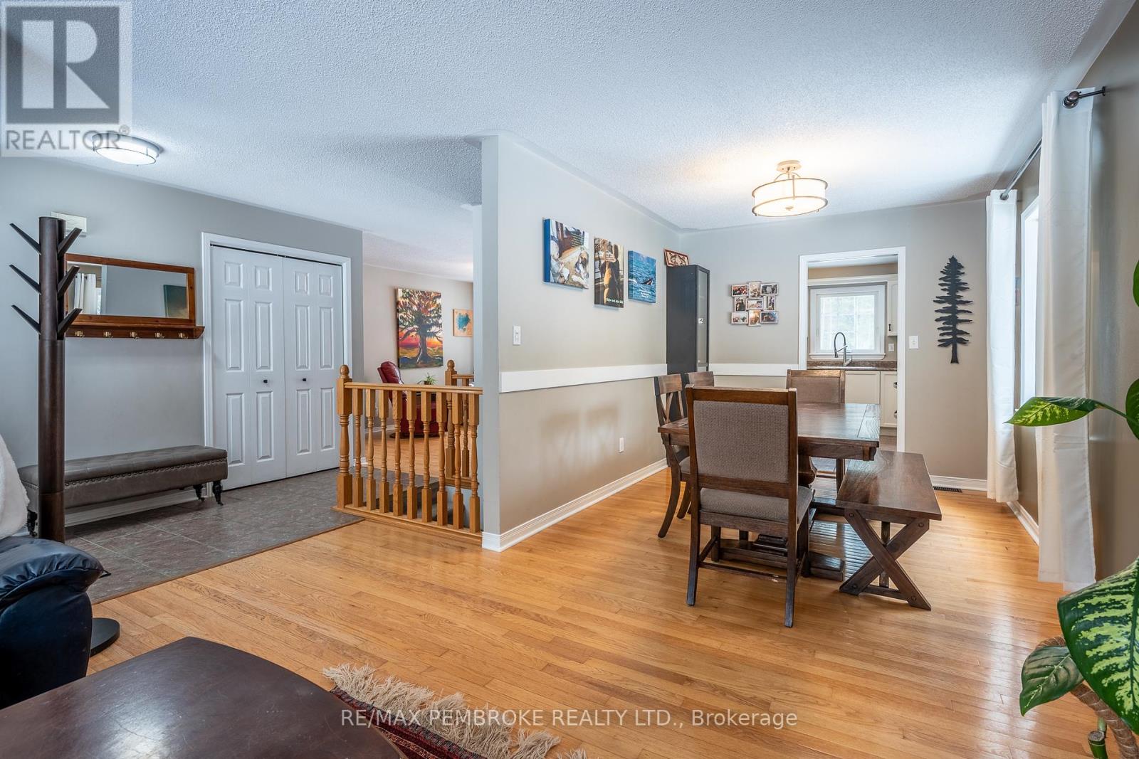 6 Steffen Street, Petawawa, Ontario  K8H 3L8 - Photo 18 - X12979842