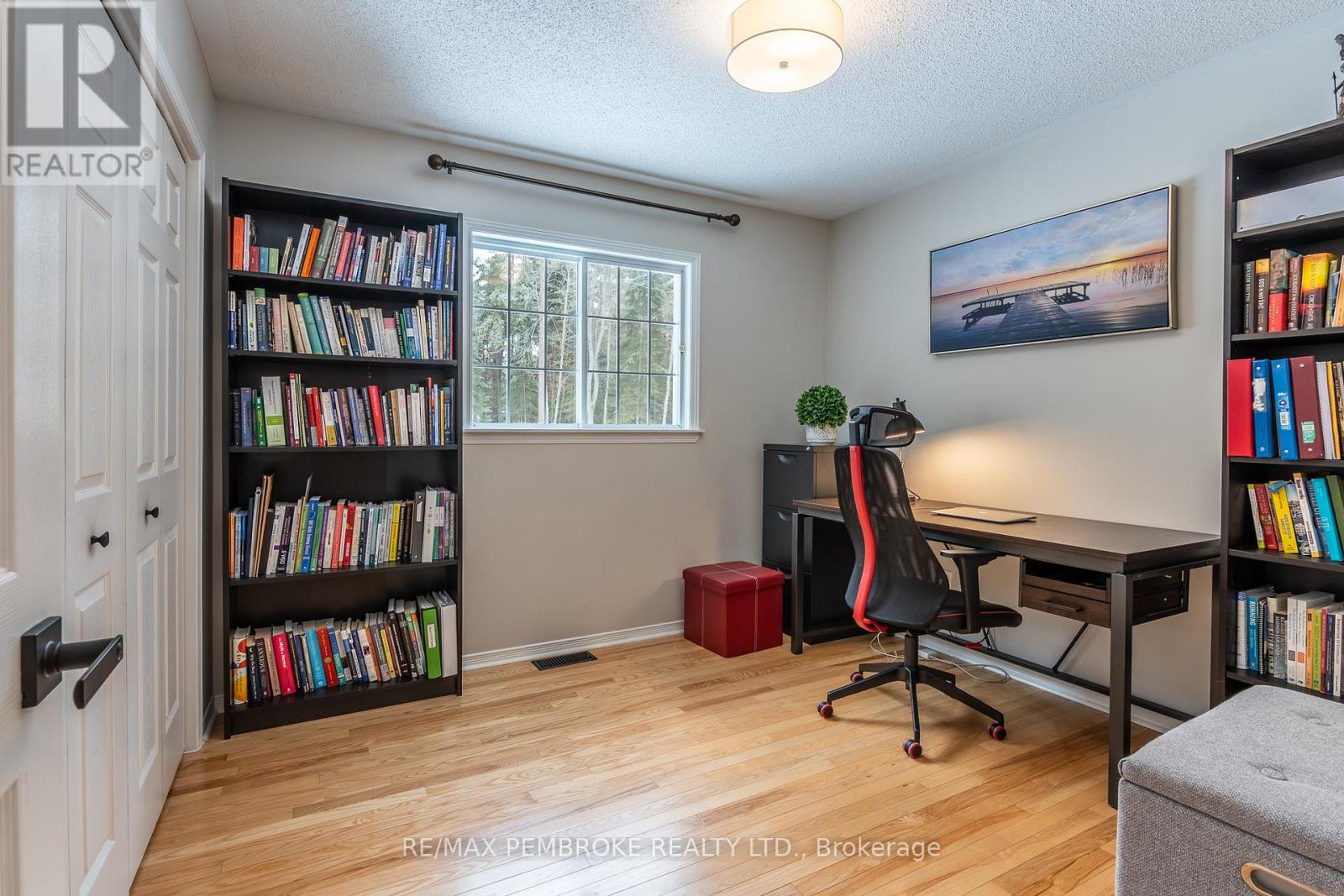 6 Steffen Street, Petawawa, Ontario  K8H 3L8 - Photo 24 - X12979842