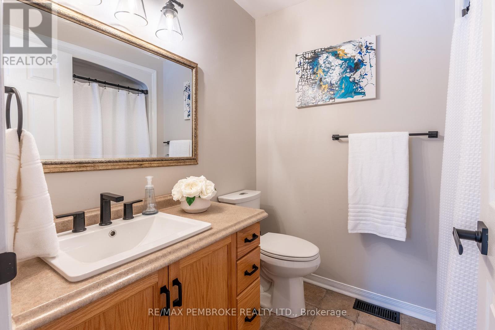 6 Steffen Street, Petawawa, Ontario  K8H 3L8 - Photo 25 - X12979842