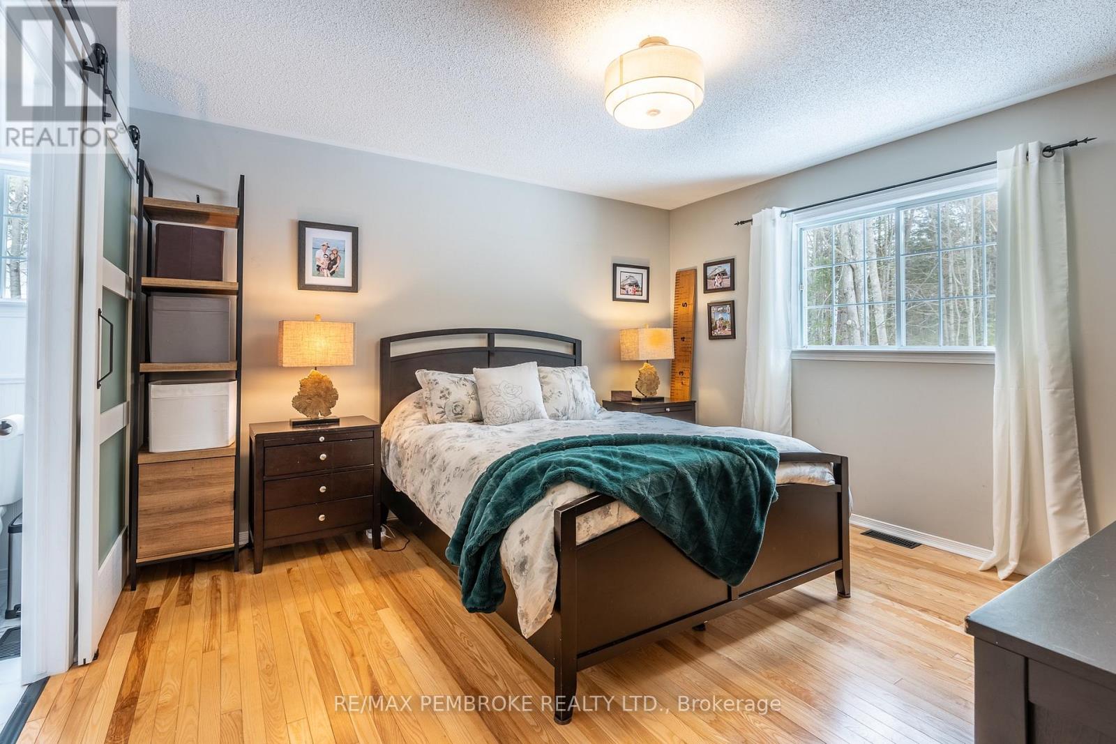 6 Steffen Street, Petawawa, Ontario  K8H 3L8 - Photo 28 - X12979842