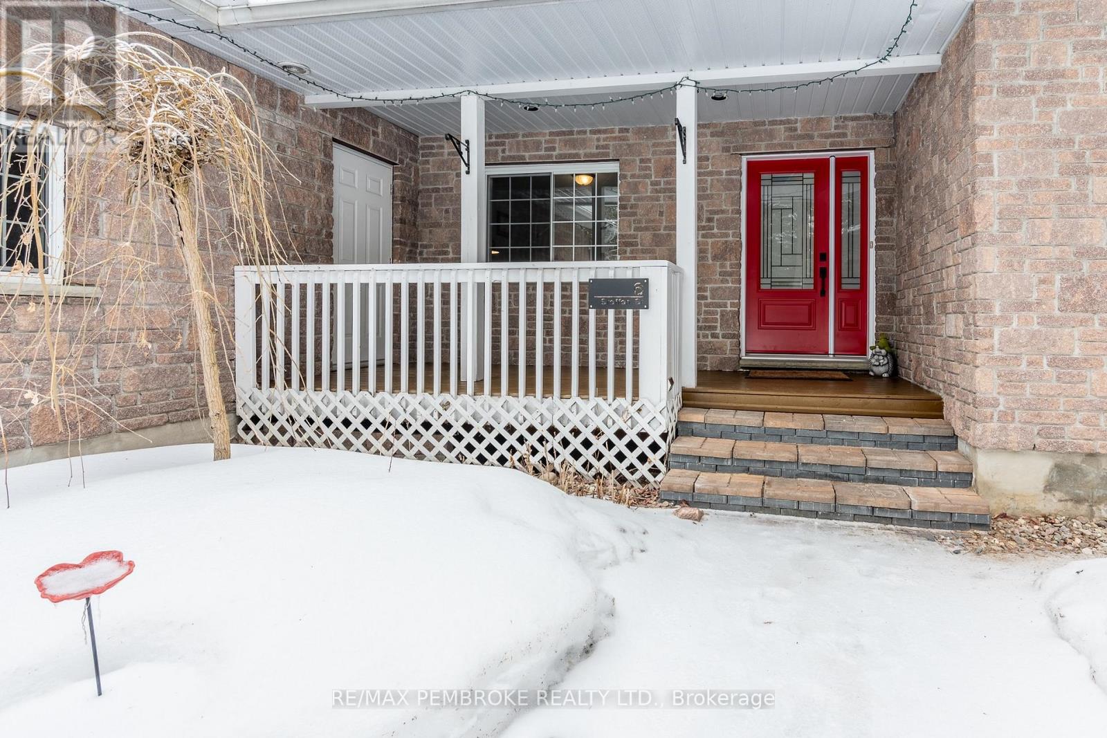6 Steffen Street, Petawawa, Ontario  K8H 3L8 - Photo 3 - X12979842