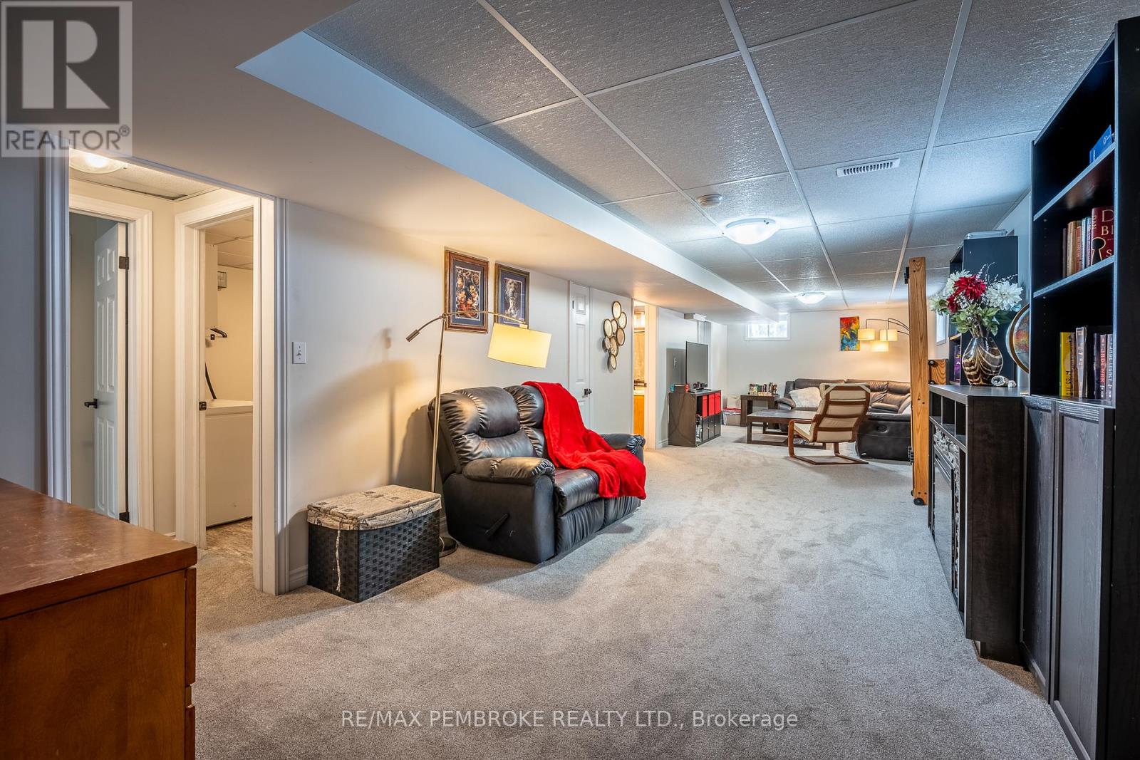 6 Steffen Street, Petawawa, Ontario  K8H 3L8 - Photo 31 - X12979842