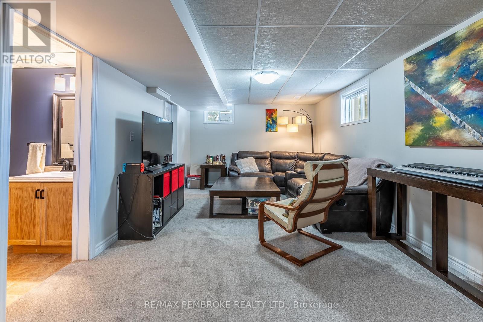 6 Steffen Street, Petawawa, Ontario  K8H 3L8 - Photo 34 - X12979842