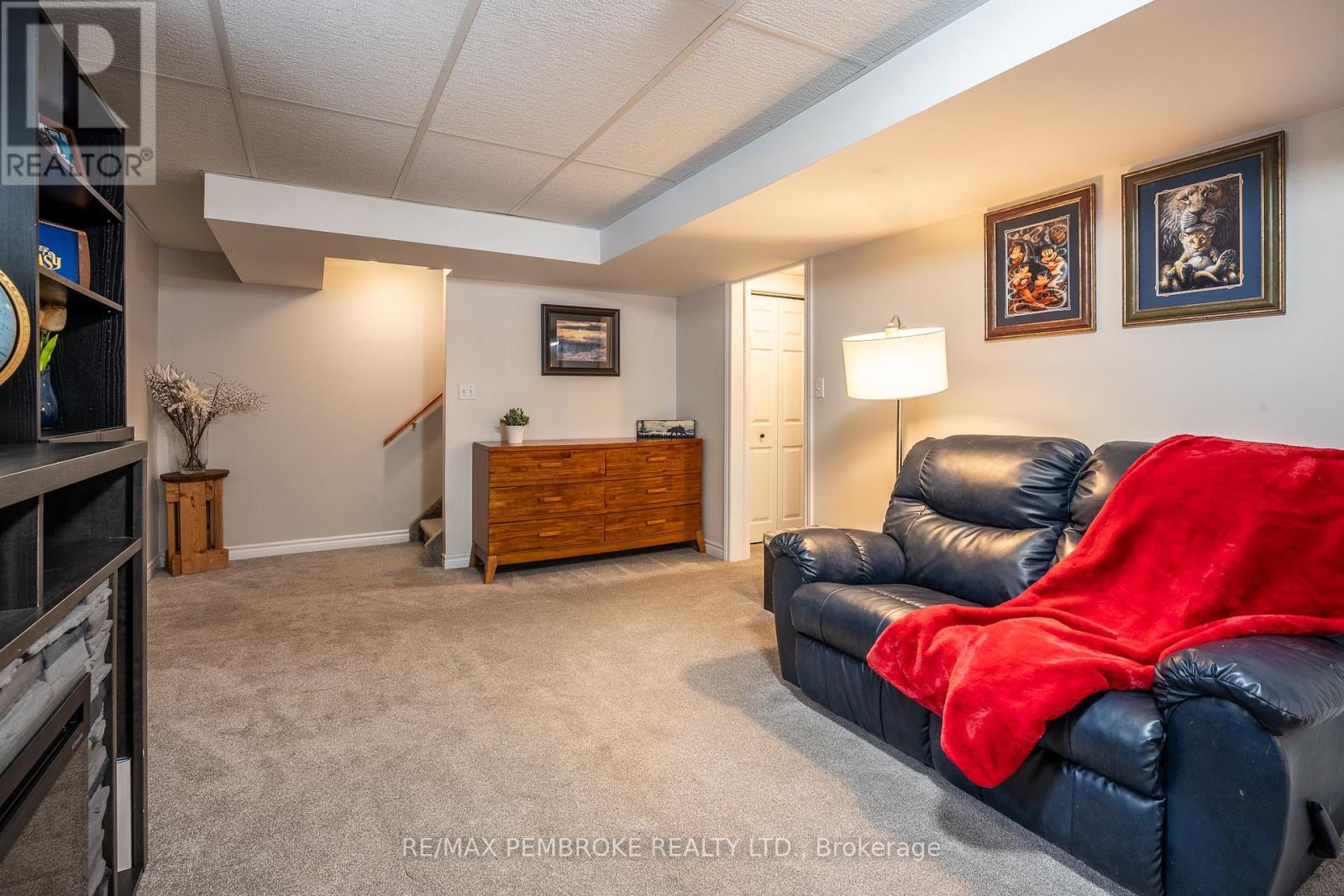 6 Steffen Street, Petawawa, Ontario  K8H 3L8 - Photo 36 - X12979842