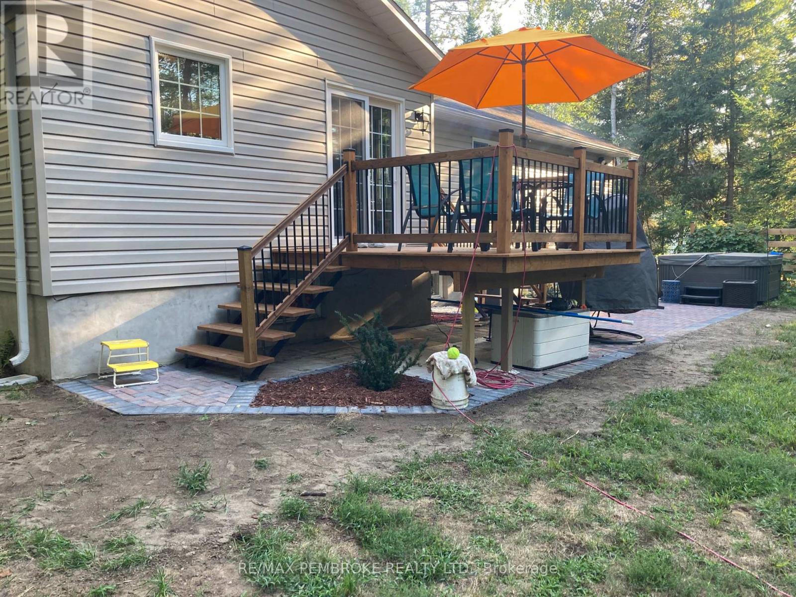 6 Steffen Street, Petawawa, Ontario  K8H 3L8 - Photo 48 - X12979842