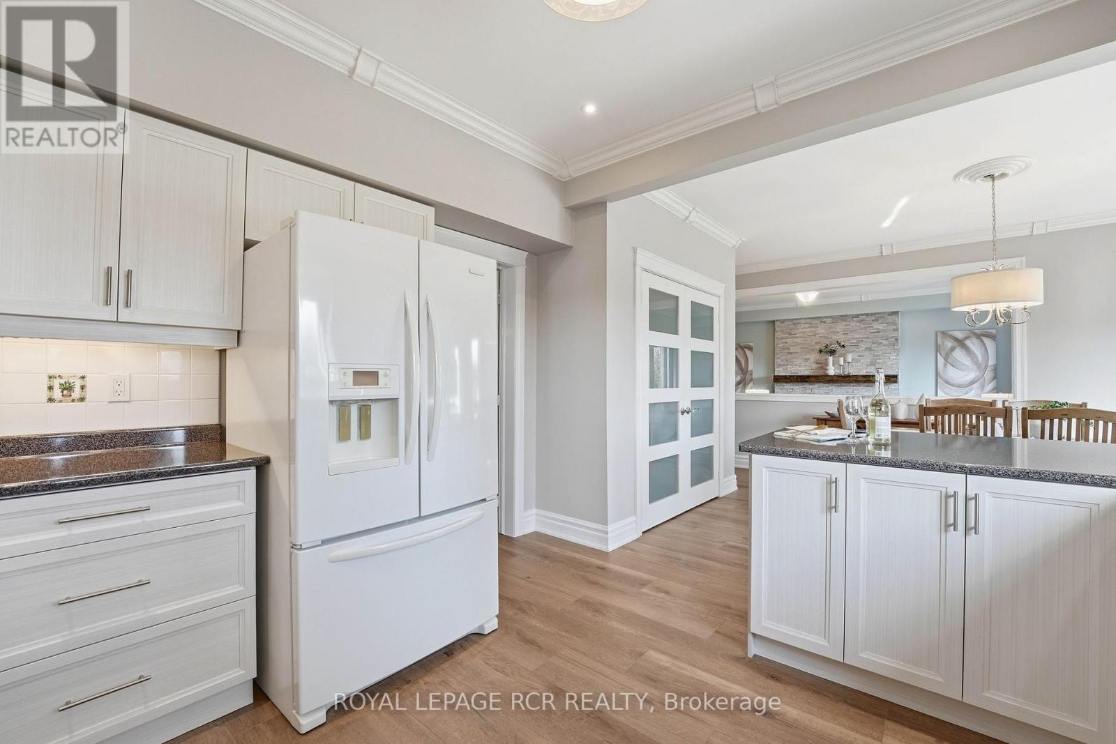 919 Schaeffer Outlook, Newmarket, Ontario  L3X 1V9 - Photo 15 - N12921358