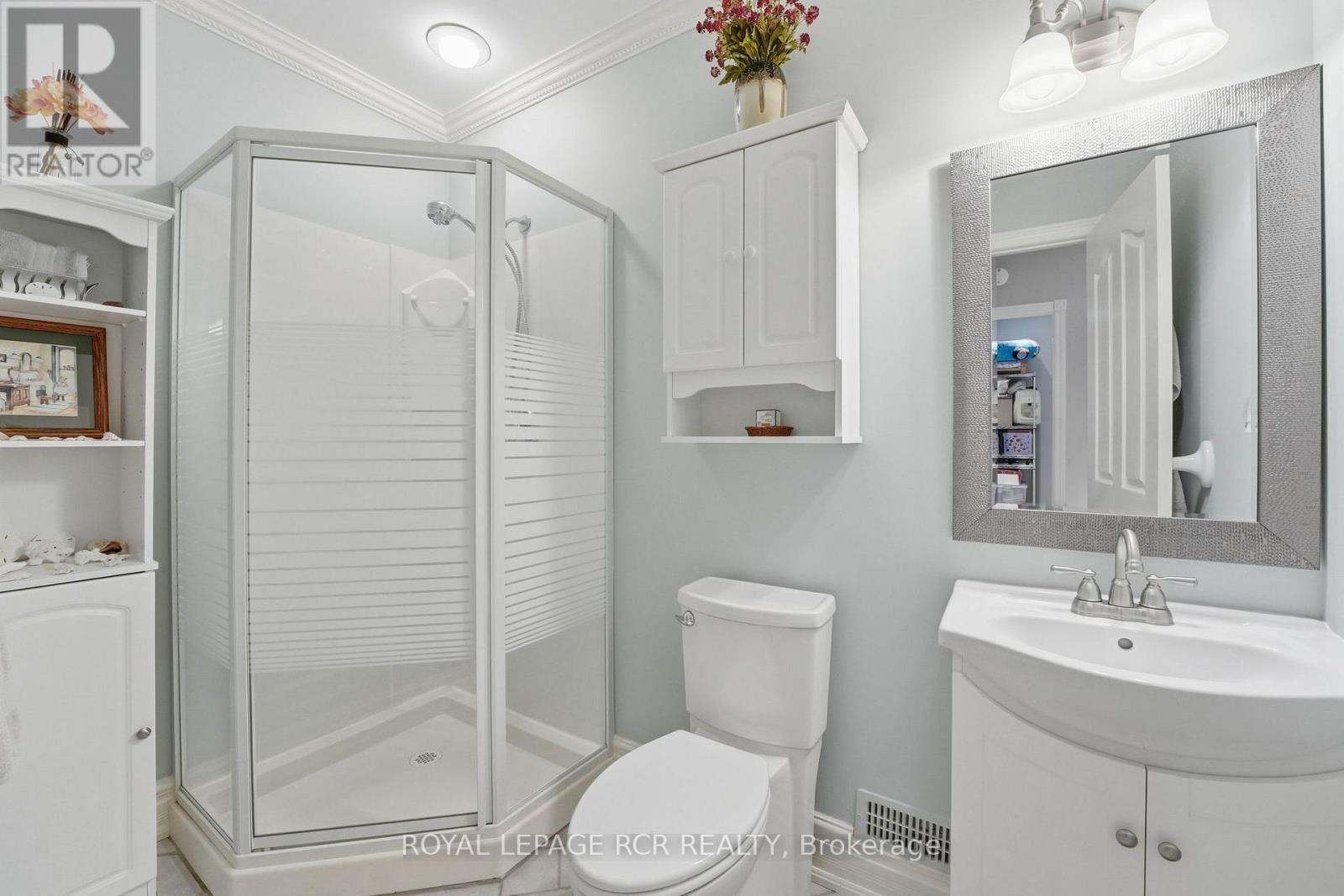 919 Schaeffer Outlook, Newmarket, Ontario  L3X 1V9 - Photo 39 - N12921358