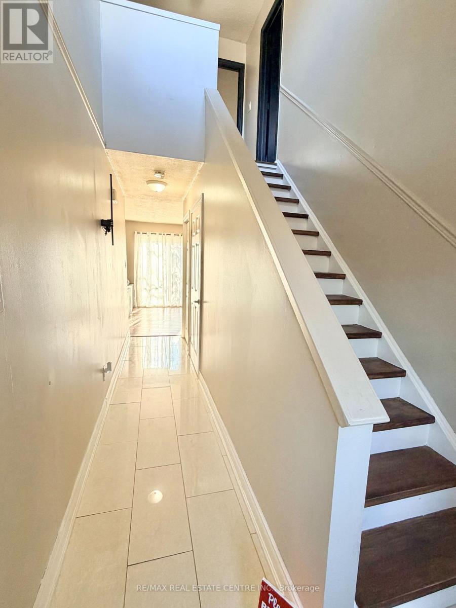 17 - 2755 Windwood Drive, Mississauga, Ontario  L5N 2C8 - Photo 11 - W12953320