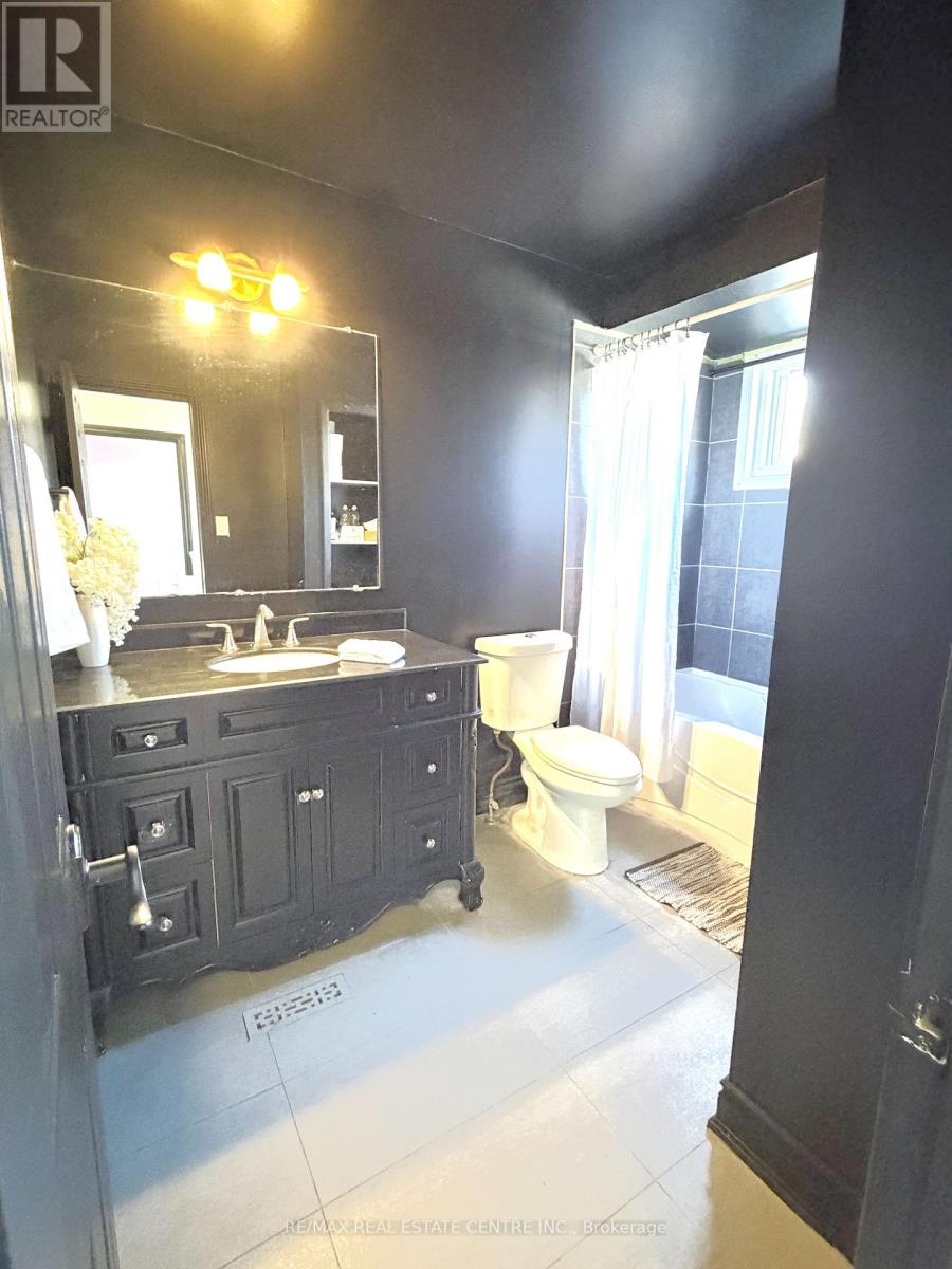 17 - 2755 Windwood Drive, Mississauga, Ontario  L5N 2C8 - Photo 19 - W12953320