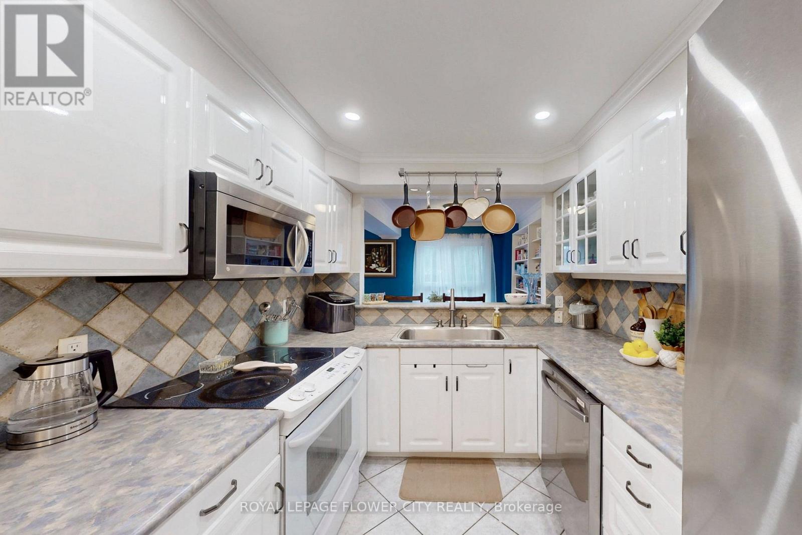 9 - 3350 Hornbeam Crescent, Mississauga, Ontario  L5L 3Z7 - Photo 14 - W12975404