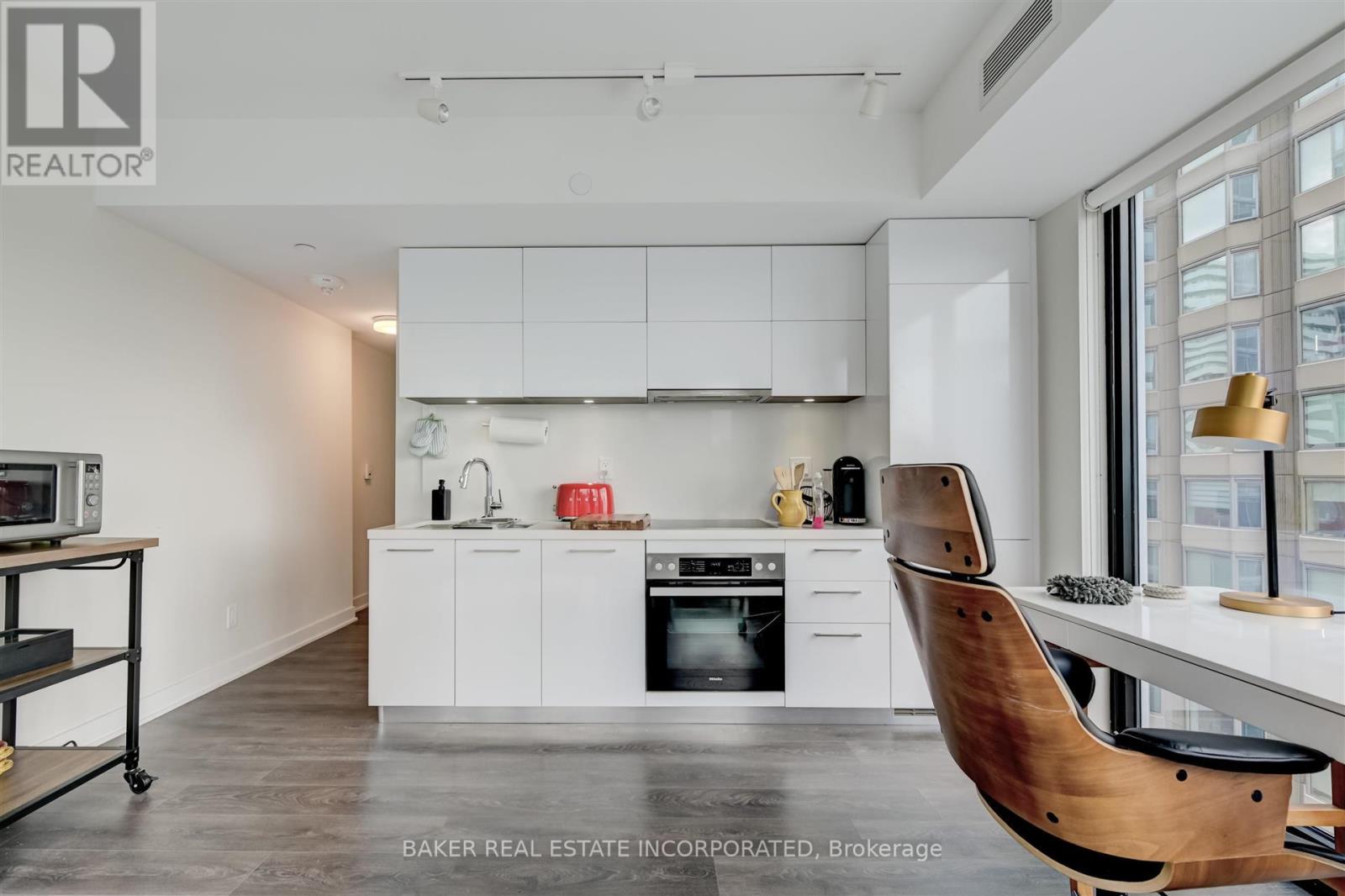 1802 - 188 Cumberland Street, Toronto, Ontario  M5R 0B6 - Photo 12 - C12979836