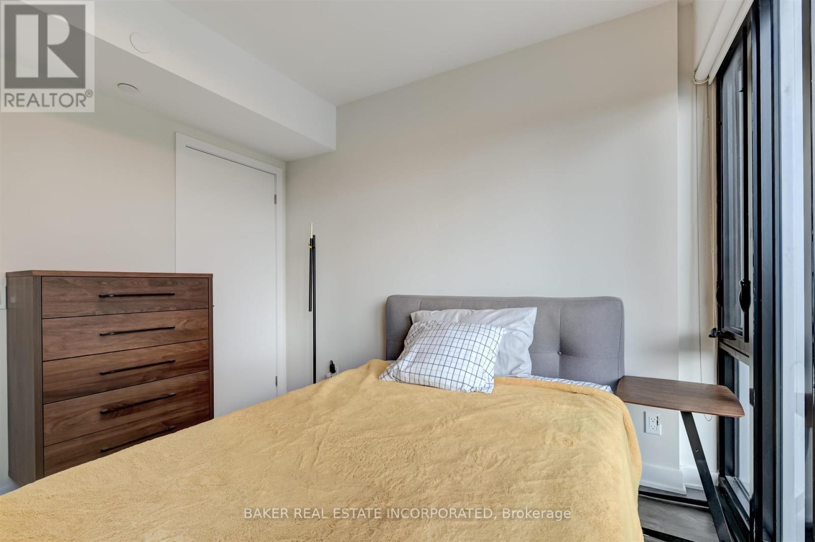 1802 - 188 Cumberland Street, Toronto, Ontario  M5R 0B6 - Photo 17 - C12979836